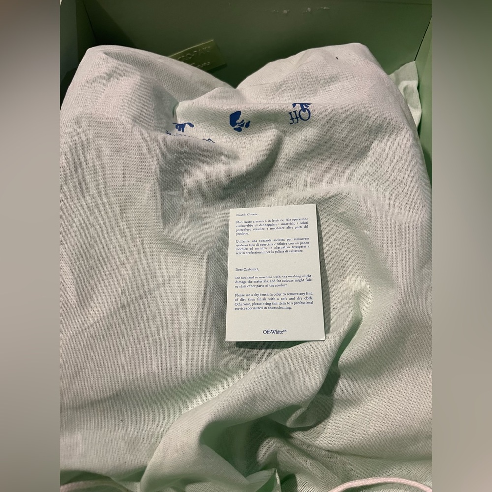 OFF-White Odsy 1000